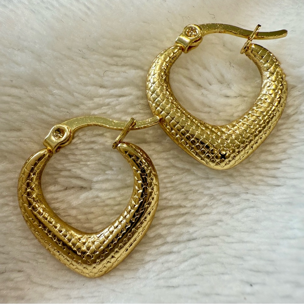 18k gold earrings, waterproof jewelry,sweat proof, tarnish free, Hypoallergenic,